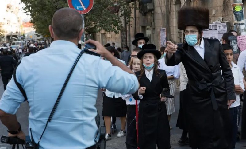 disturbios en un barrio haredi