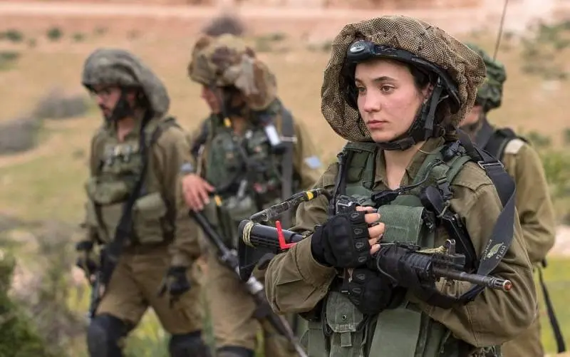 Mujeres soldados de combate de primera línea, llamados a cruzar las  fronteras y luchar contra Hezbollah en el Líbano por primera vez – Radio JAI