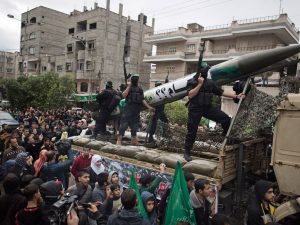 Radio Jai - Desfile de armas de al fatah palestina