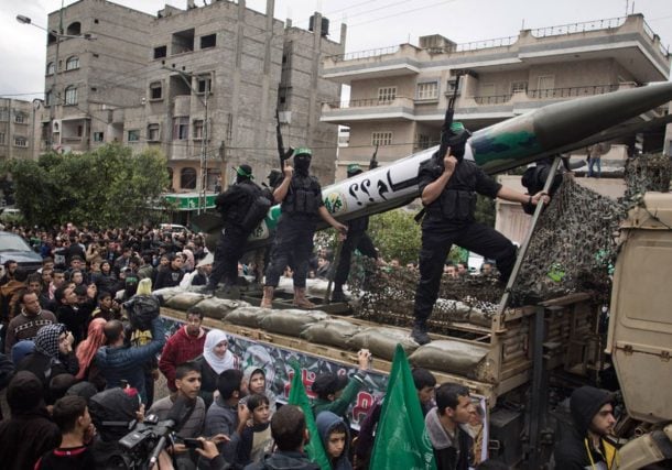 Radio Jai - Desfile de armas de al fatah palestina