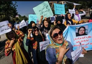 mujeres-manifestación-afganistán