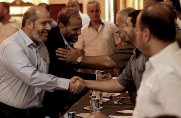 Argelia recibe a los representantes de la Conferencia de las facciones palestinas