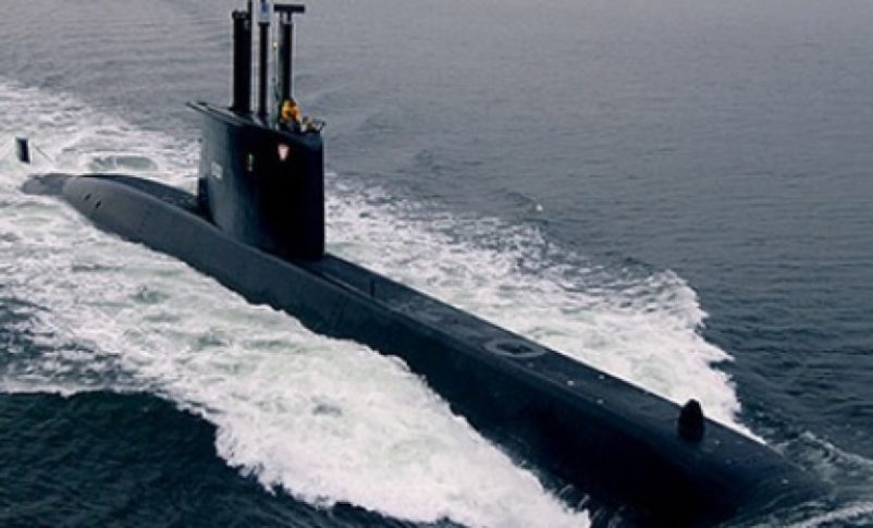 Israel firma acuerdo para comprar 3 submarinos a Alemania