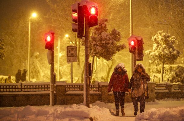 nevada en Estambul, Turquía, el 24 de enero de 2022. (Emrah Gurel/AP)
