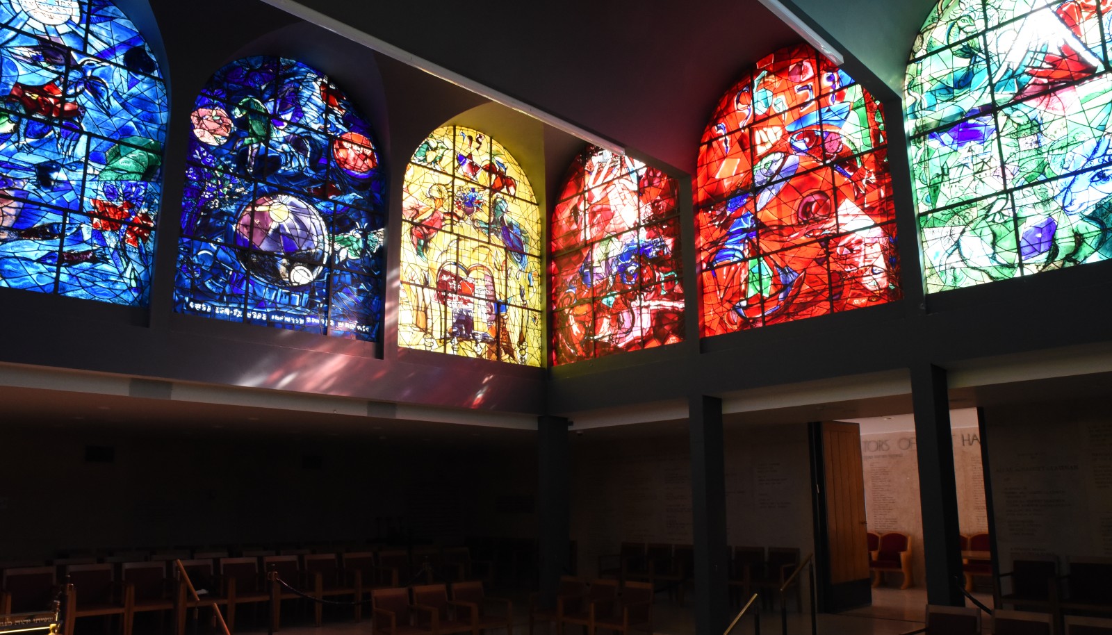 Ventanas de Chagall en la sinagoga Abbell de Hadassah-Ein Kerem que representan a las tribus de Rubén e Isacar. Foto: David Harris/todos los derechos reservados a Hadassah