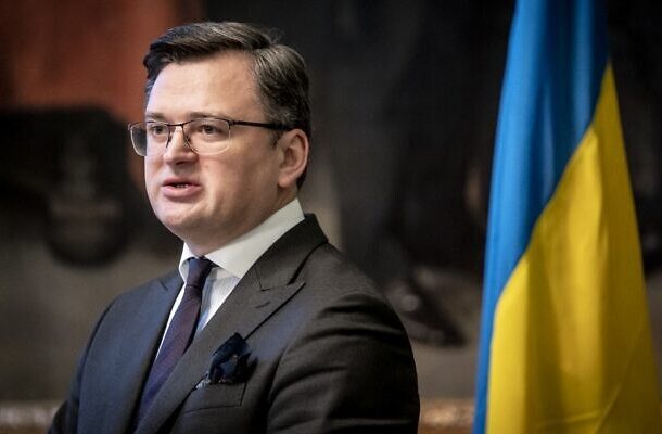 El ministro de Relaciones Exteriores de Ucrania, Dmytro Kuleba, habla en Copenhague, Dinamarca, el 27 de enero de 2022. (Mads Claus Rasmussen/Ritzau Scanpix/AFP)