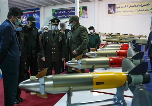 Irán presenta sistemas de defensa