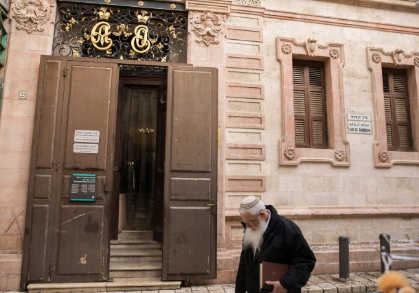 Putin exige que Rusia tome el control de la iglesia de Jerusalén como prometió