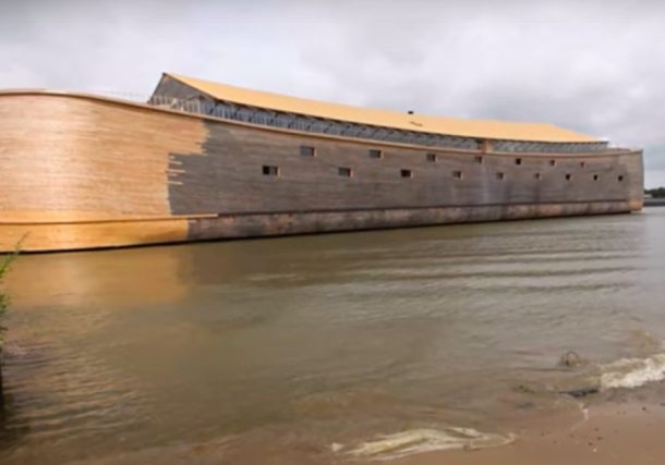 Evangélico construyó una “Arca de Noé” para navegar a Israel