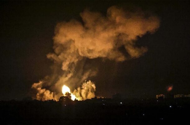 La Fuerza Aérea de Israel ataca objetivos en Gaza en respuesta a los cohetes disparados contra Israel