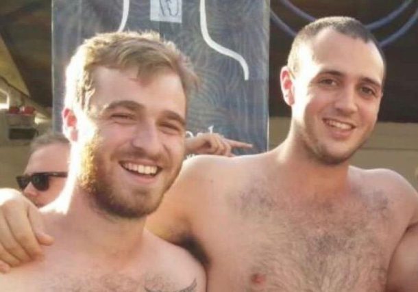 Eytam Magini (izquierda) y Tomer Morad (derecha) que murieron en un ataque terrorista a tiros en Tel Aviv el 7 de abril de 2022. (Redes sociales)