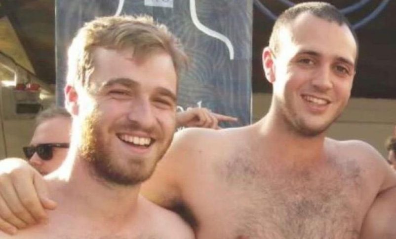 Eytam Magini (izquierda) y Tomer Morad (derecha) que murieron en un ataque terrorista a tiros en Tel Aviv el 7 de abril de 2022. (Redes sociales)