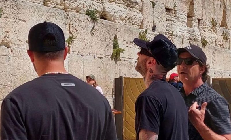 Adam Levine Maaron 5