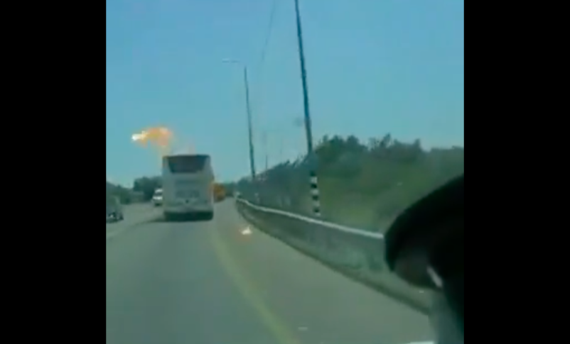 Autobus atacado en Azzun