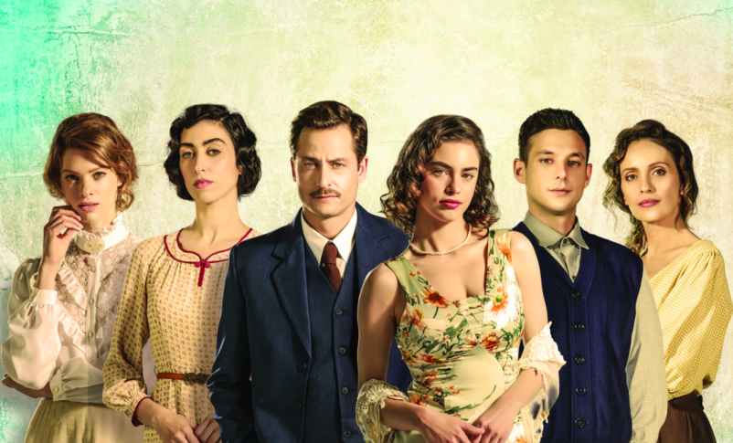 Celebridades de la televisión israelí como Michael Aloni de Shtisel, al centro, y Luna Mansour de Fauda, ​​a la derecha, protagonizan 'La reina de la belleza de Jerusalén'. ' (Osnat Rom)