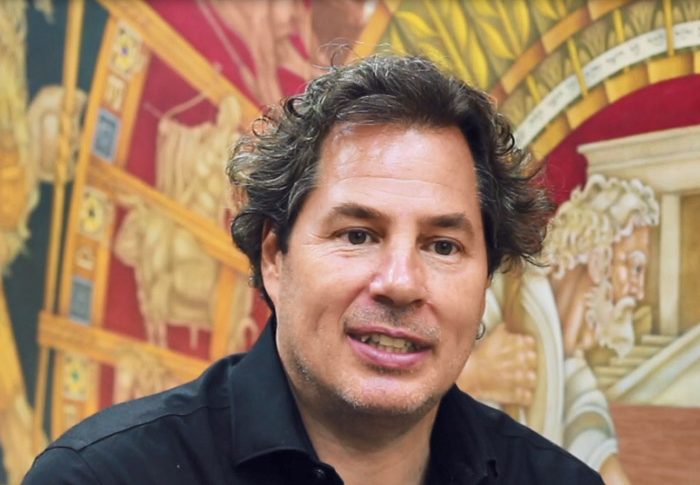 Pintar la Torá: una conversación con el artista judío chileno Mauricio Avayu