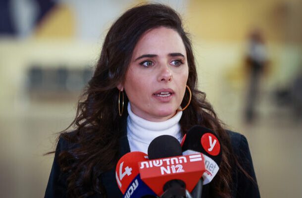 Radio Jai -Shaked dice que se sentaría en el gobierno liderado por Netanyahu en la Knesset actual