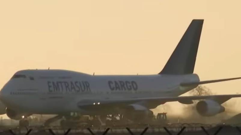 La Justicia pidió informes a varios organismos antes de definir si se libera el avión sospechoso retenido en Ezeiza y devuelve el pasaporte a los 5 tripulantes iraníes