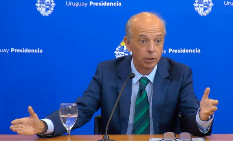 Radio Jai -El Ministro de Defensa Javier García fundamentó por qué no se permitió ingreso del avión venezolano-iraní al espacio aéreo uruguayo