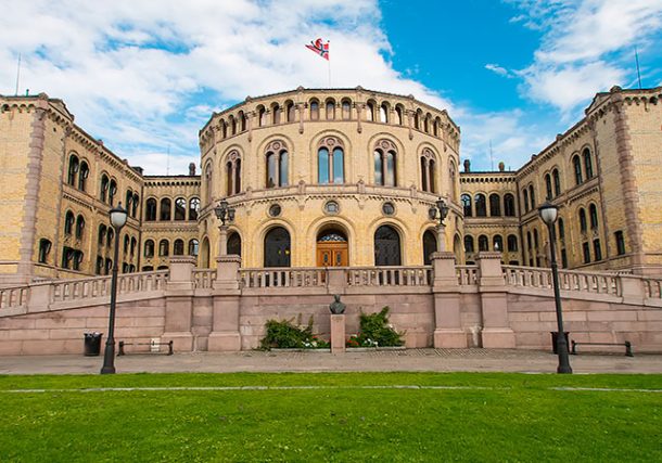 Radio Jai -Israel condena la decisión de Noruega de etiquetar los productos de los asentamientos como "procedente de territorios ocupados"