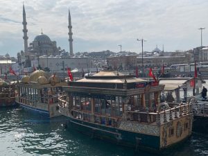 Radio Jai - Ferry embarcadero, Estambul Turquía. Foto: Araceli Pagella