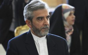 Radio Jai - El principal negociador nuclear de Irán, Ali Bagheri Kani, escucha al ministro de Relaciones Exteriores de Rusia, Sergey Lavrov, durante una reunión en Teherán, Irán
