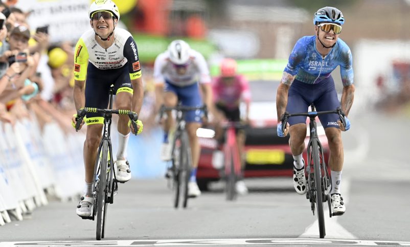 Radio Jai -Simon Clarke del equipo Israel-Premier Tech obtiene la victoria en la quinta etapa del Tour de Francia