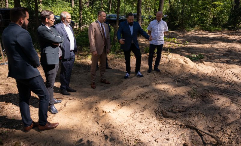 Radio Jai -Hallan en Polonia dos fosas con restos de 8.000 víctimas de los nazis