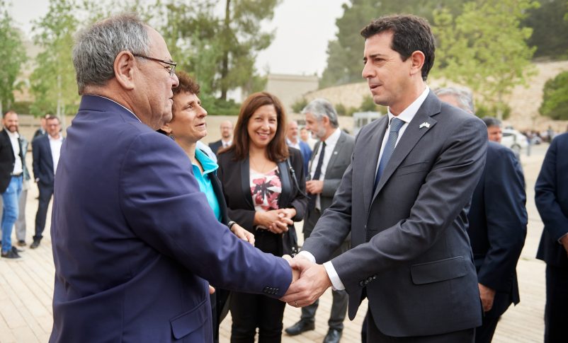 Radio jai -Wado de Pedro encabeza la firma de un convenio de cooperación con el Museo del Holocausto de Jerusalén
