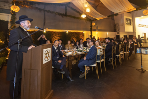 Radio Jai - El honorable David Baruch Lau, Gran Rabino de Israel, realizó una histórica visita a la Comunidad Judía de Guayaquil
