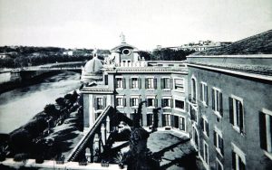 El exterior del Hospital Fatebenefratelli en Roma, donde los médicos protegieron a los judíos inventando una enfermedad falsa durante la Segunda Guerra Mundial