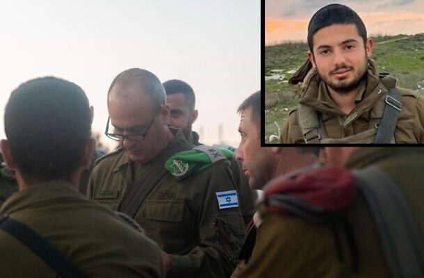 Radio Jai -Jefe del Comando Central de las FDI, Gral. Gen Yehuda Fuchs, recorre el sitio donde el Sargento. Nathan Fitoussi (insertar) murió en un incidente de fuego amigo, cerca de la ciudad de Tulkarem, en Cisjordania, el 16 de agosto de 2022. (Fuerzas de Defensa de Israel)