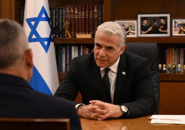 Radio Jai - En la ceremonia de la agencia atómica, Lapid dice que las 'otras capacidades' de Israel lo mantienen a salvo