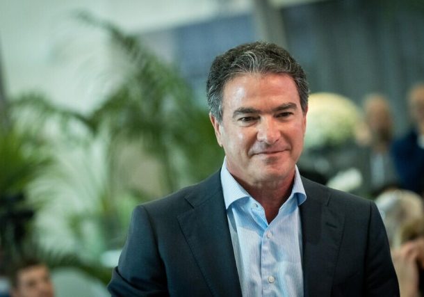 El jefe del Mossad, Yossi Cohen, en la Conferencia de Correos de Jerusalén el 12 de octubre de 2021. (Yonatan Sindel/Flash90)