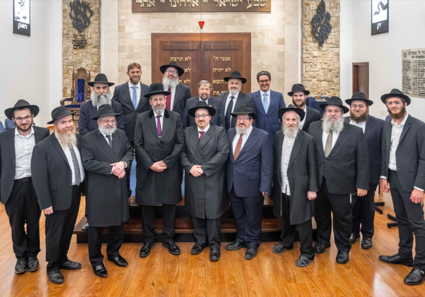 Radio Jai -Histórica visita del Gran Rabino de Israel David Baruch Lau y otros grandes rabinos a Guayaquil