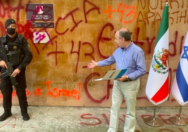 Radio Jai -Declaraciones del embajador Zvi Tal ante la violencia ejercida en la sede diplomática durante la manifestación por el caso Ayotzinapa