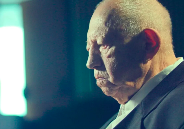 Radio Jai - Leonid Berenshtein habla con el director Roman Shumunov en su película homónima. (Cortesía)