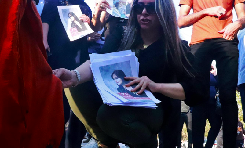 Radio Jai-El infierno iraní de los ayatolas misóginos