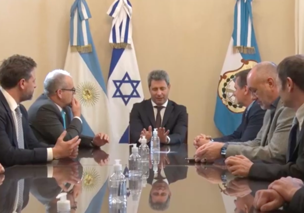 Radio Jai. -Sergio Uñac recibió al embajador del Estado de Israel en la Argentina, Eyal Sela