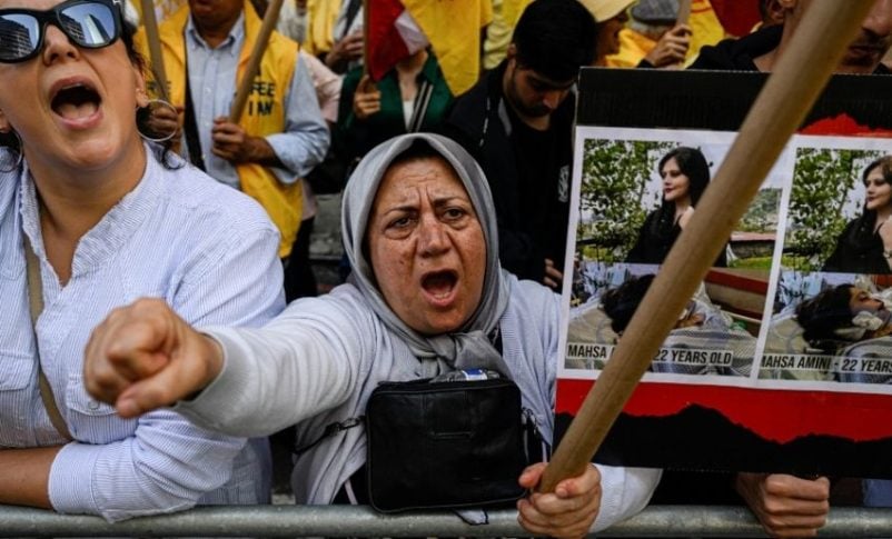 Radio Jai -Irán: Las mujeres cuestionan al régimen