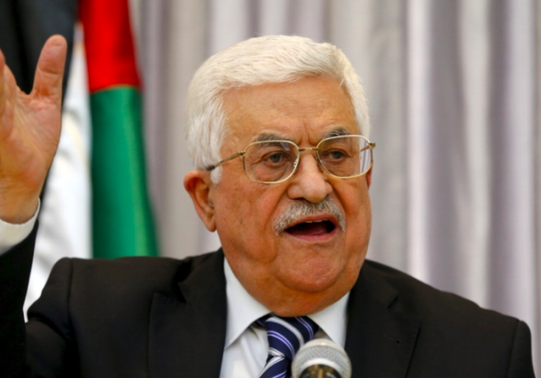 Radio Jai -El presidente palestino, Mahmoud Abbas, gesticula mientras pronuncia un discurso en la ciudad cisjordana de Belén [REUTERS]
