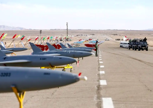 Radio Jai -Se ven drones durante un ejercicio de combate con drones a gran escala del Ejército de la República Islámica de Irán, en Semnan, Irán, el 4 de enero de 2021. Foto tomada el 4 de enero de 2021 (crédito: EJÉRCITO IRÁN/WANA/REUTERS)
