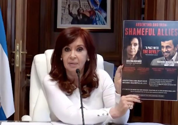 Radio Jai -Cristina Fernández de Kirchner cuando declaró en una audiencia por el pacto con Irán
