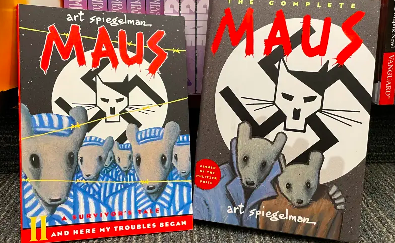 Radio Jai -En esta ilustración, se muestran dos libros de la novela gráfica "Maus" del caricaturista estadounidense Art Spiegelman, en Pasadena, California, EE. UU., el 27 de enero de 2022. (Crédito de la foto: MARIO ANZUONI/REUTERS)