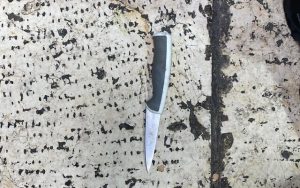 Radio Jai -Cuchillo utilizado en un ataque punzante en la Ciudad Vieja de Jerusalén el 3 de noviembre de 2022 (Policía de Israel)