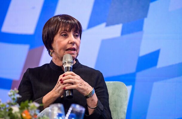 Radio Jai-El líder del partido Meretz, Zehava Galon, habla en una conferencia en Tel Aviv, el 5 de septiembre de 2022. (Avshalom Sassoni/Flash90)