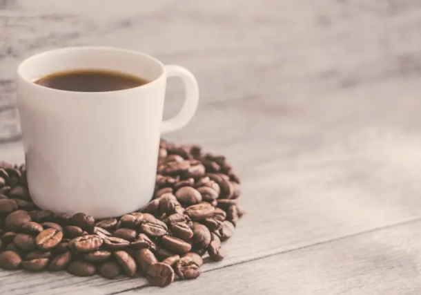 Radio Jai -Beber de dos a cinco tazas de café con cafeína o descafeinado al día es potencialmente un sustituto más saludable para retrasar el inicio o prevenir la diabetes tipo 2.