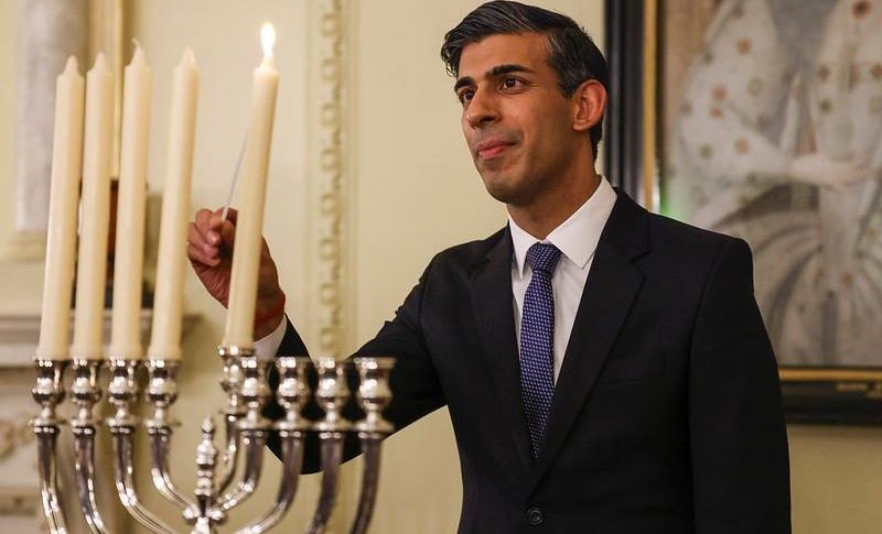 Radio Jai -El primer ministro británico, Rishi Sunak, realizó una recepción oficial y un encendido de velas junto a la comunidad judía de Gran Bretaña