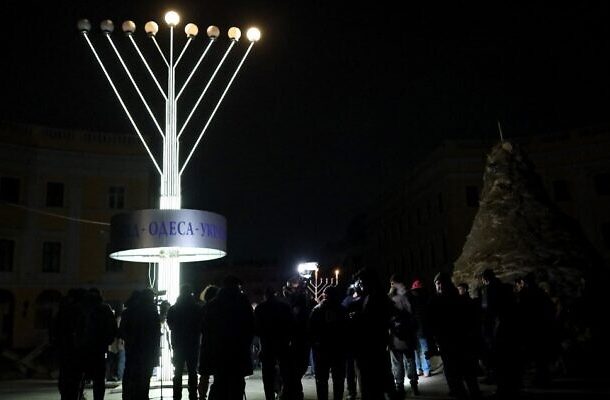 Radio Jai -Los judíos de Ucrania celebran el Festival de las Luces mientras los cielos de Kiev se oscurecen por los ataques rusos