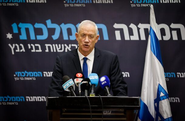 Radio Jai - Gantz dice que el plan de reforma judicial conducirá a una ‘guerra civil’ – Insta a las masas israelíes a tomar las calles
